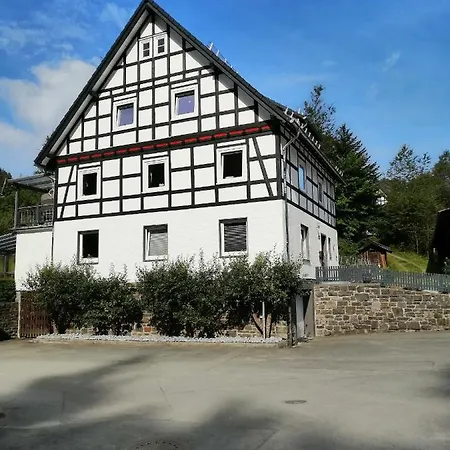 Apartment Am Felsen Zueschen Winterberg Exterior photo