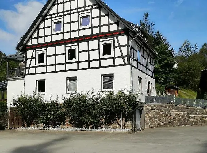 Apartment Am Felsen Zueschen